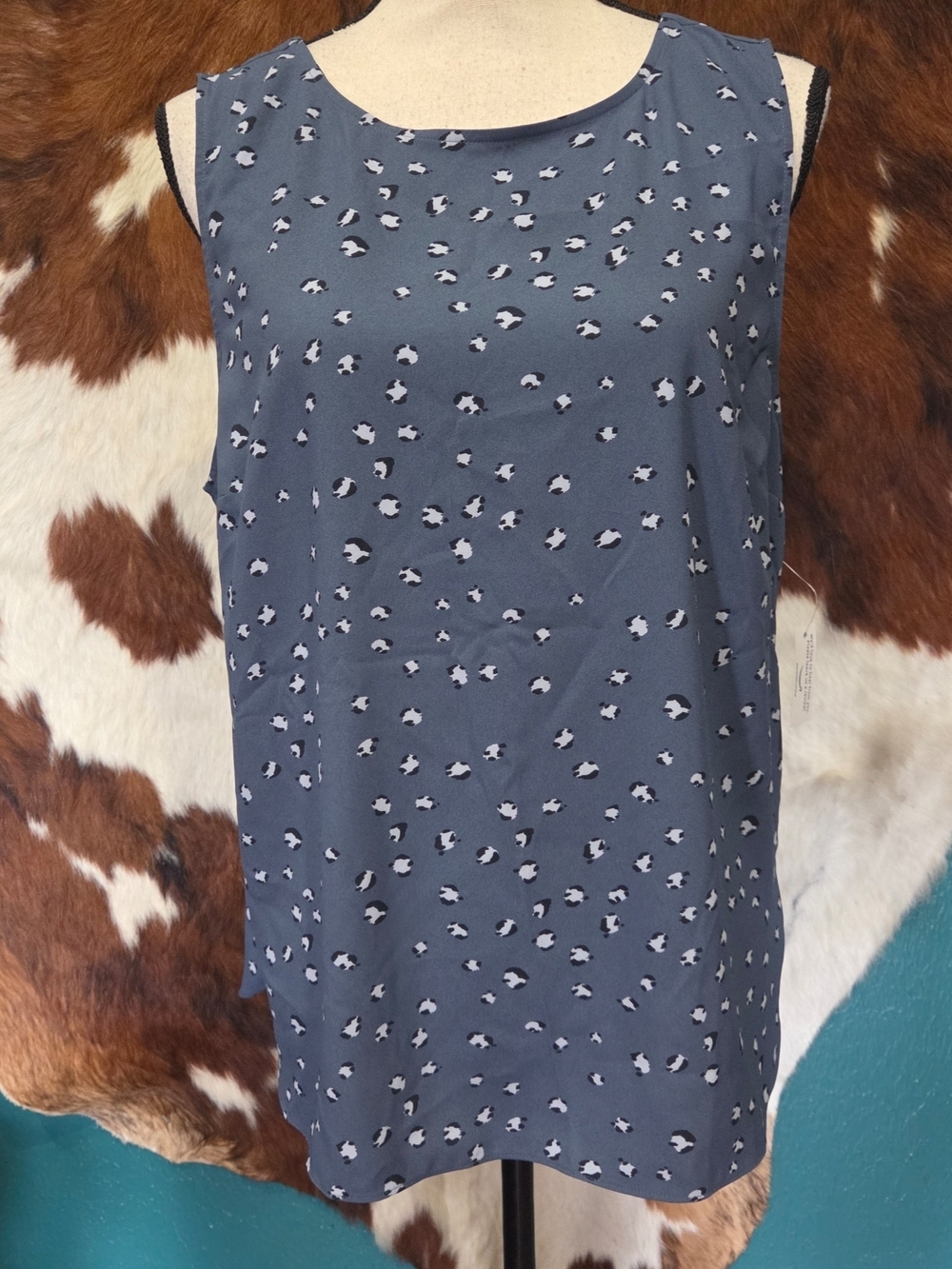 Lark & Ro Blue Sleeveless Printed Blouse